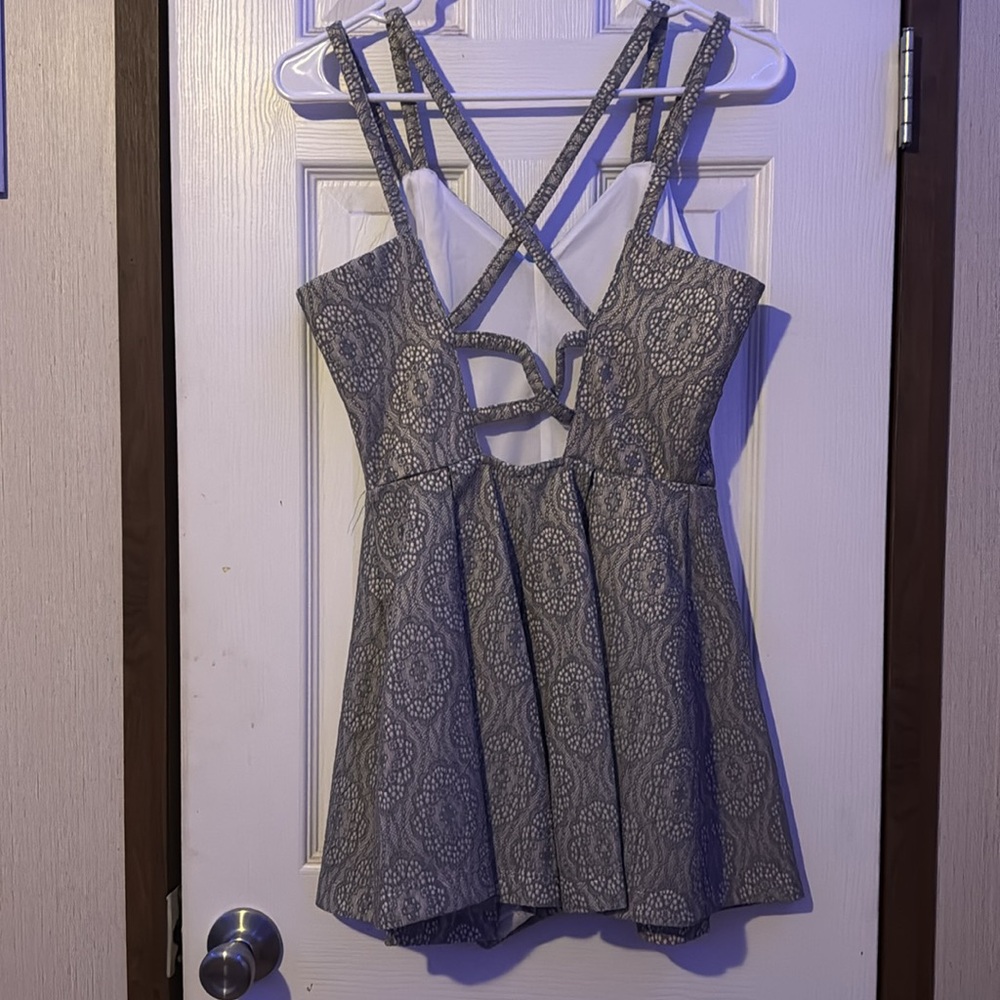 Grey romper - Picture 2 of 4